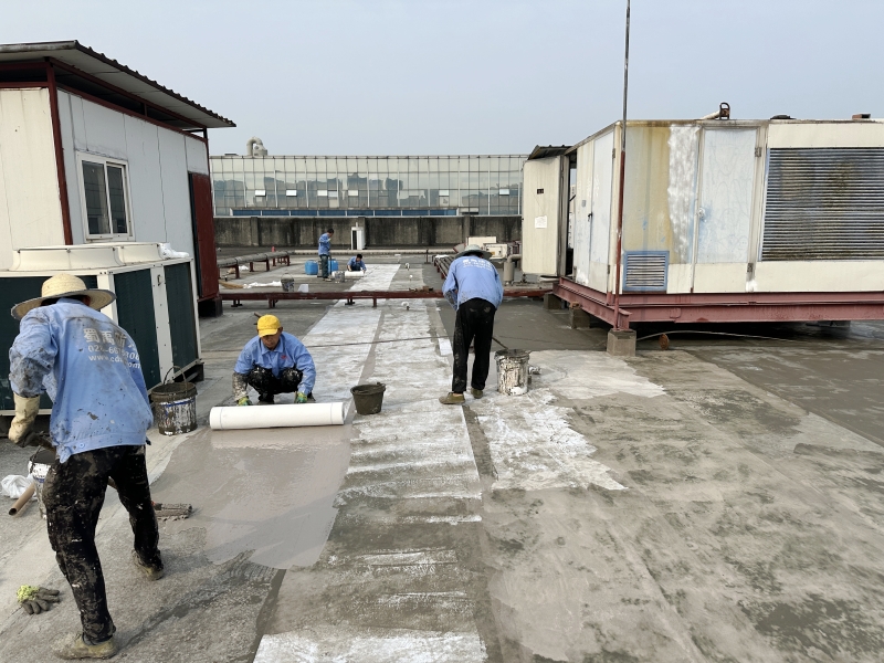 四川廠房混凝土屋頂防水補(bǔ)漏翻新工程：挑戰(zhàn)與新的解決方案